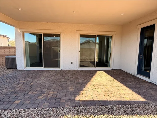 $2,695 | 724 Omaggio Place, Henderson, NV 89011