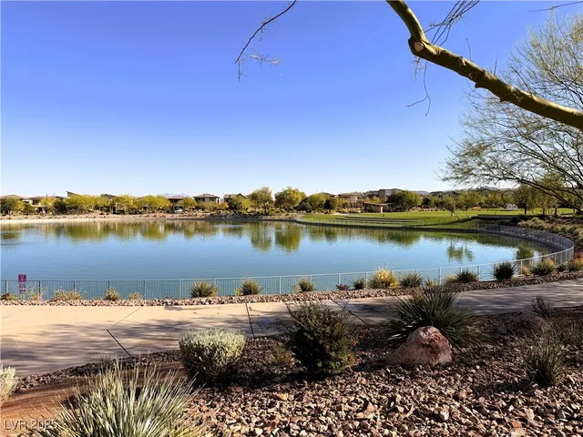 $2,695 | 724 Omaggio Place, Henderson, NV 89011