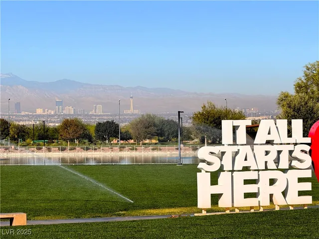 $2,695 | 724 Omaggio Place, Henderson, NV 89011