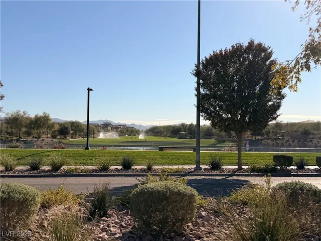 $2,695 | 724 Omaggio Place, Henderson, NV 89011