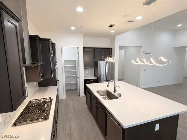 $2,695 | 724 Omaggio Place, Henderson, NV 89011