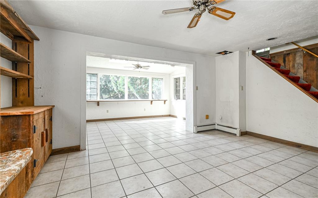 2065 Fairhill Road Sewickley, PA 15143 - Photo 21 of 45 a view of an empty room and window