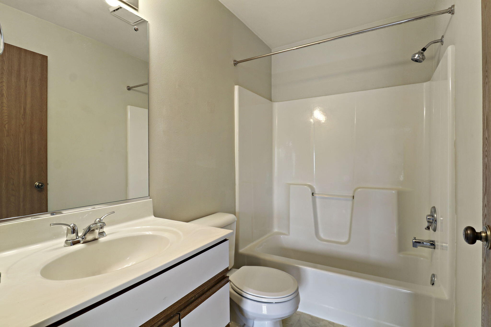 3938 81st Street, Unit F Kenosha, WI 53142 - Photo 11 of 19 11-web-or-mls-3938 81st St F, Kenosha, W