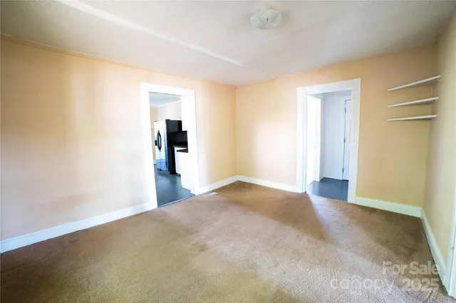 $165,000 | 345 14th Avenue Northeast, Hickory, NC 28601