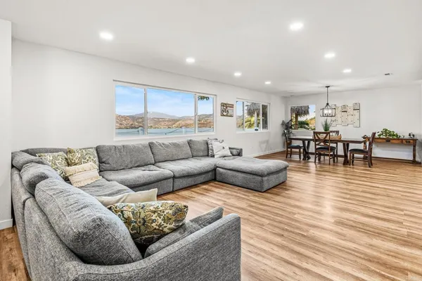 $915,000 | 10906 Serena Lane, Lakeside, CA 92040
