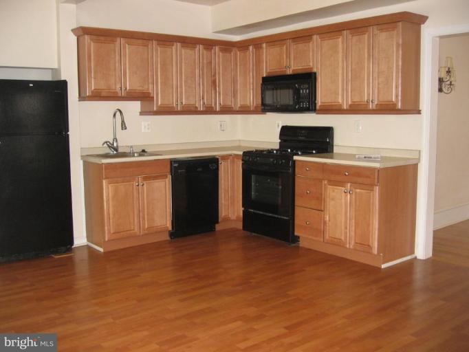 1566 Chain Bridge Road McLean, VA 22101 - Photo 4 of 6 Kitchen