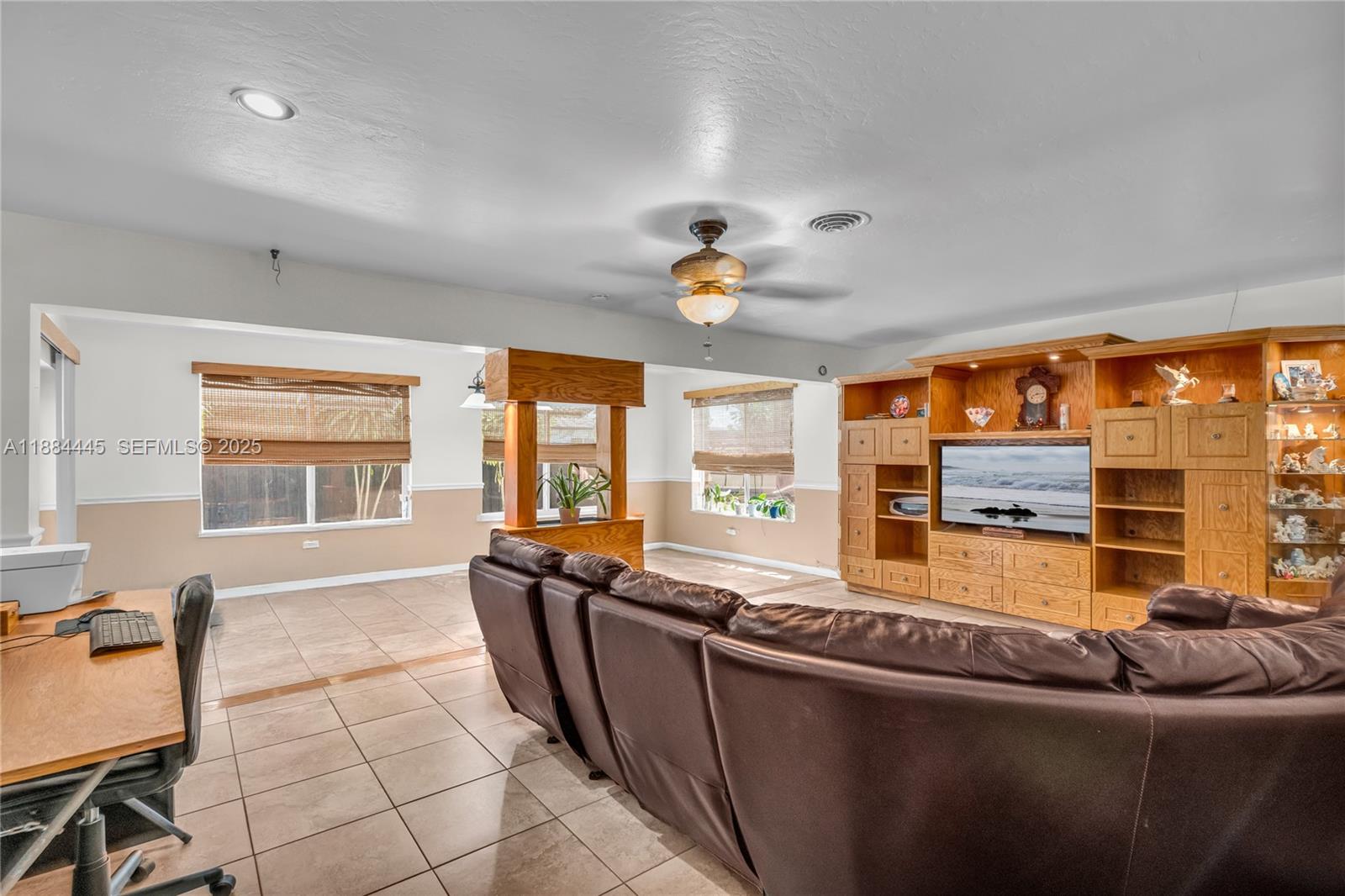 421 Southwest 64th Way Pembroke Pines, FL 33023 - Photo 12 of 34