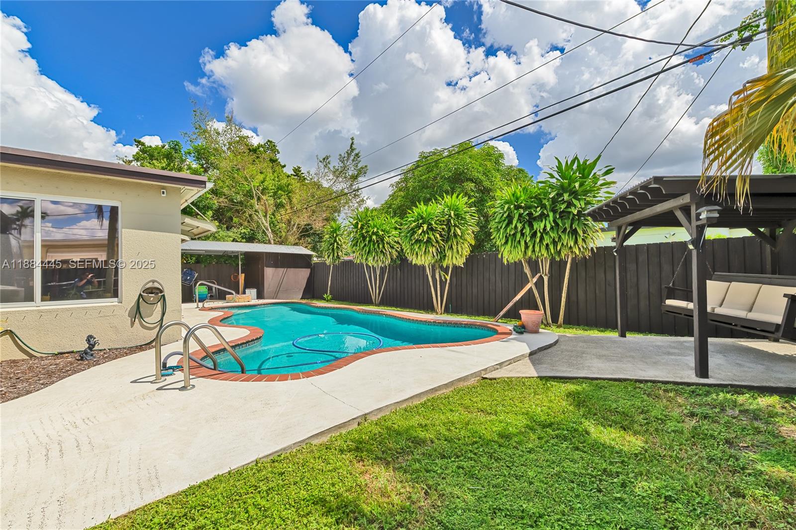 421 Southwest 64th Way Pembroke Pines, FL 33023 - Photo 25 of 34