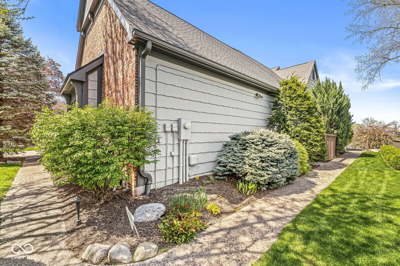 3748 Bay Rd S Drive Indianapolis, IN 46240 - Photo 8 of 85