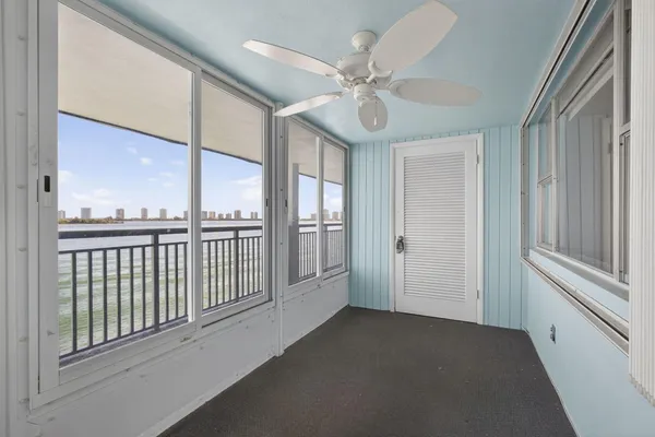 $2,100 | 100 Shore Court, Unit 307, North Palm Beach, FL 33408
