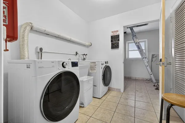$2,100 | 100 Shore Court, Unit 307, North Palm Beach, FL 33408