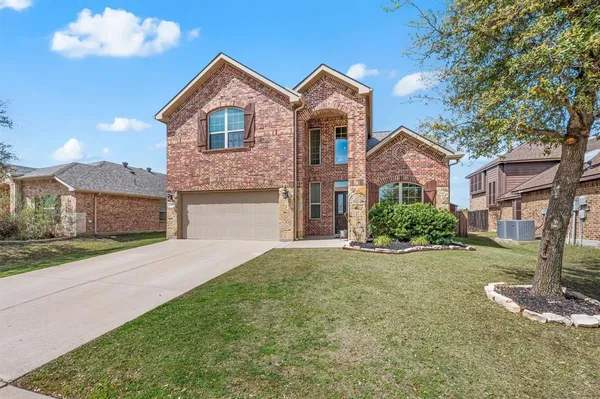 $369,999 | 837 Graham Drive, Burleson, TX 76028