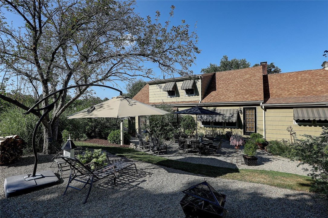 2894 Mendon Road Cumberland, RI 02864 - Photo 12 of 39