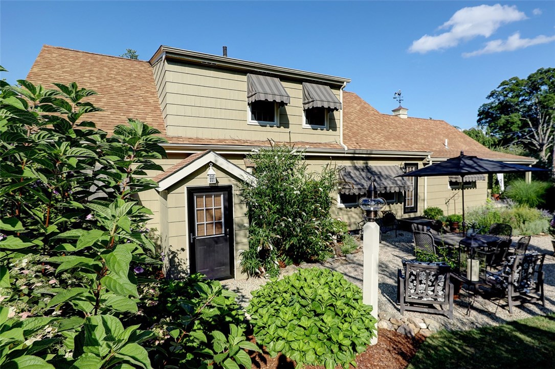 2894 Mendon Road Cumberland, RI 02864 - Photo 13 of 39