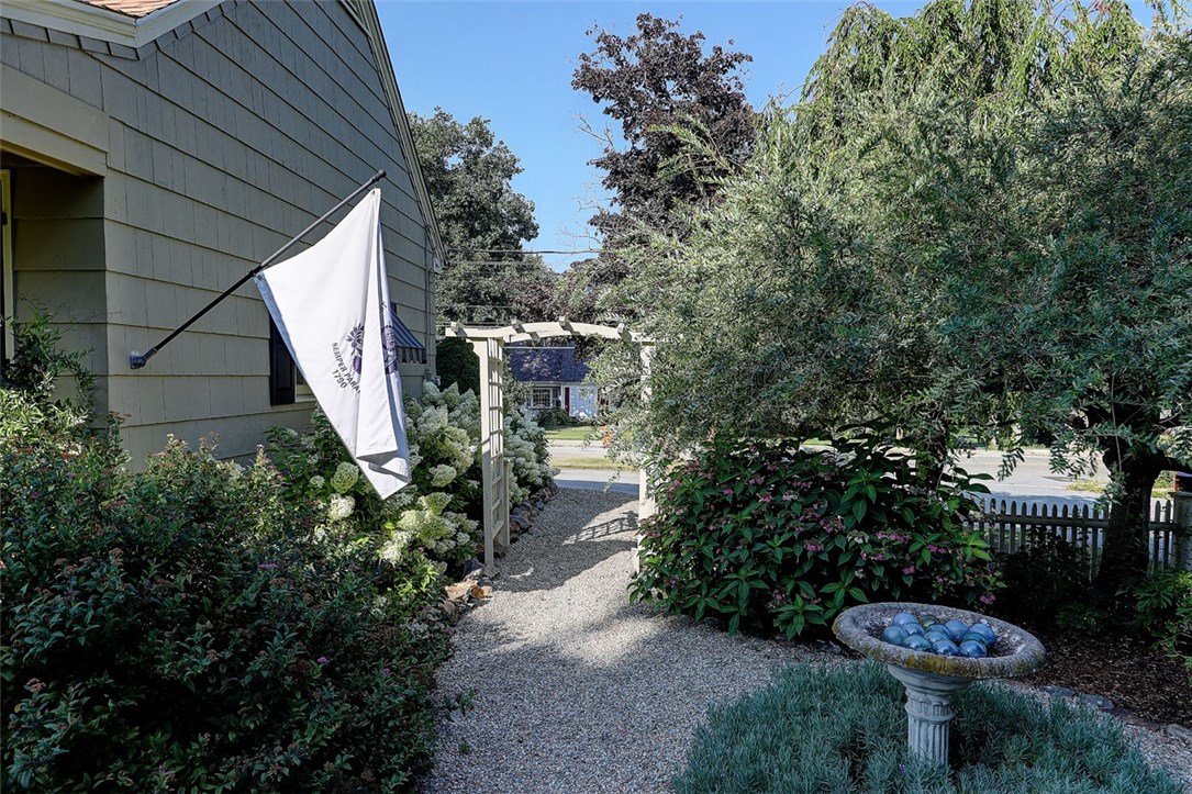 2894 Mendon Road Cumberland, RI 02864 - Photo 10 of 39