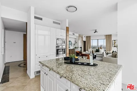 $2,325,000 | 165 Sixth Avenue, Unit 2803, San Diego, CA 92101