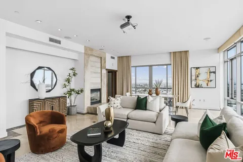 $2,325,000 | 165 Sixth Avenue, Unit 2803, San Diego, CA 92101