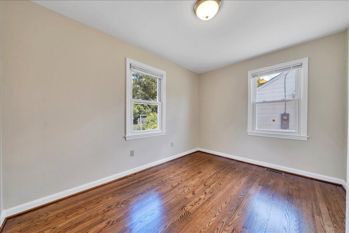 4933 Hildebrand Road Northwest Roanoke, VA 24012 - Photo 12 of 29 12-MIB04572