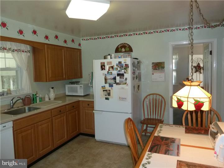 135 Ruth Street Feasterville, PA 19053 - Photo 7 of 19 Kitchen