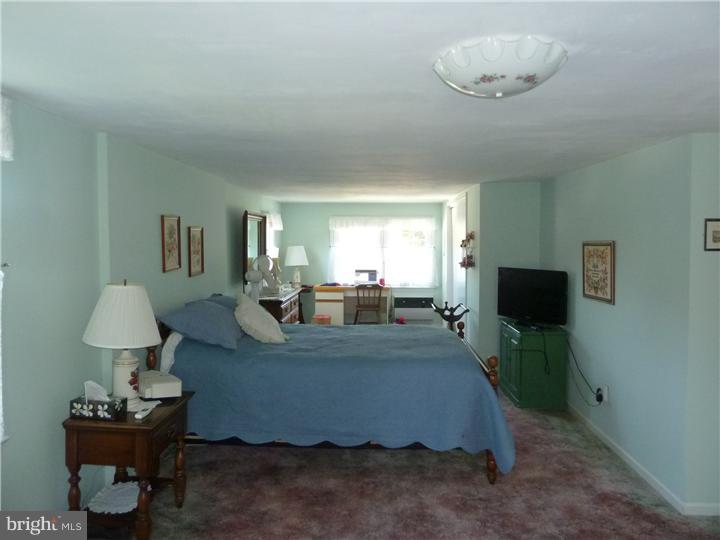 135 Ruth Street Feasterville, PA 19053 - Photo 10 of 19 Bedroom - Main