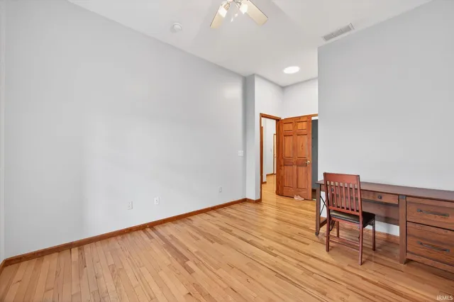 $1,500 | 110 West 6th Street, Unit 4, Bloomington, IN 47404