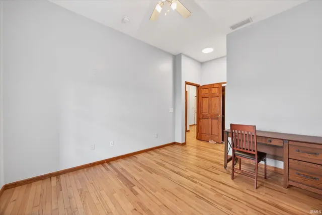 $1,500 | 110 West 6th Street, Unit 4, Bloomington, IN 47404