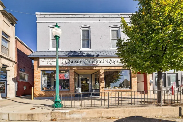 $1,500 | 110 West 6th Street, Unit 4, Bloomington, IN 47404