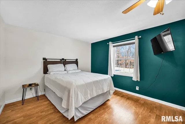 $249,900 | 104 Hawthorne Court, Dahinda, IL 61428