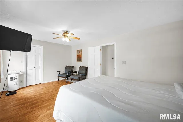 $249,900 | 104 Hawthorne Court, Dahinda, IL 61428