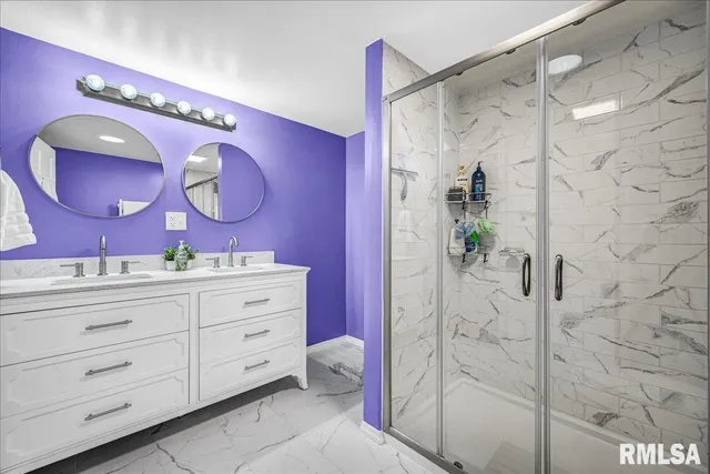 $249,900 | 104 Hawthorne Court, Dahinda, IL 61428