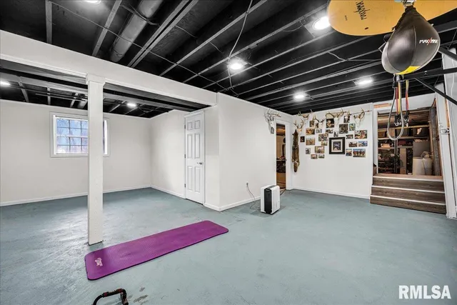 $249,900 | 104 Hawthorne Court, Dahinda, IL 61428