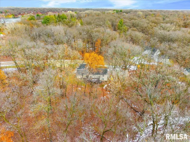 $249,900 | 104 Hawthorne Court, Dahinda, IL 61428