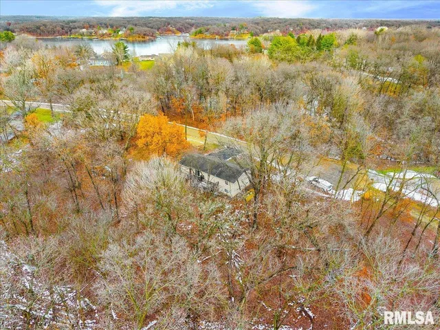 $249,900 | 104 Hawthorne Court, Dahinda, IL 61428