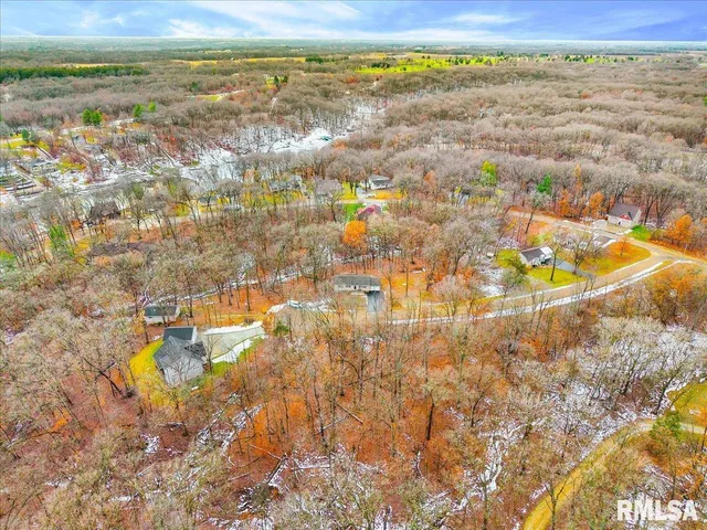 $249,900 | 104 Hawthorne Court, Dahinda, IL 61428