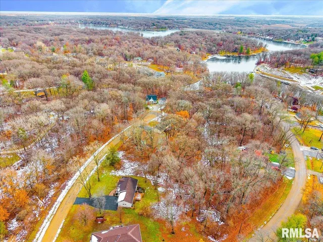 $249,900 | 104 Hawthorne Court, Dahinda, IL 61428