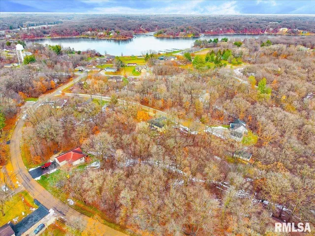 $249,900 | 104 Hawthorne Court, Dahinda, IL 61428