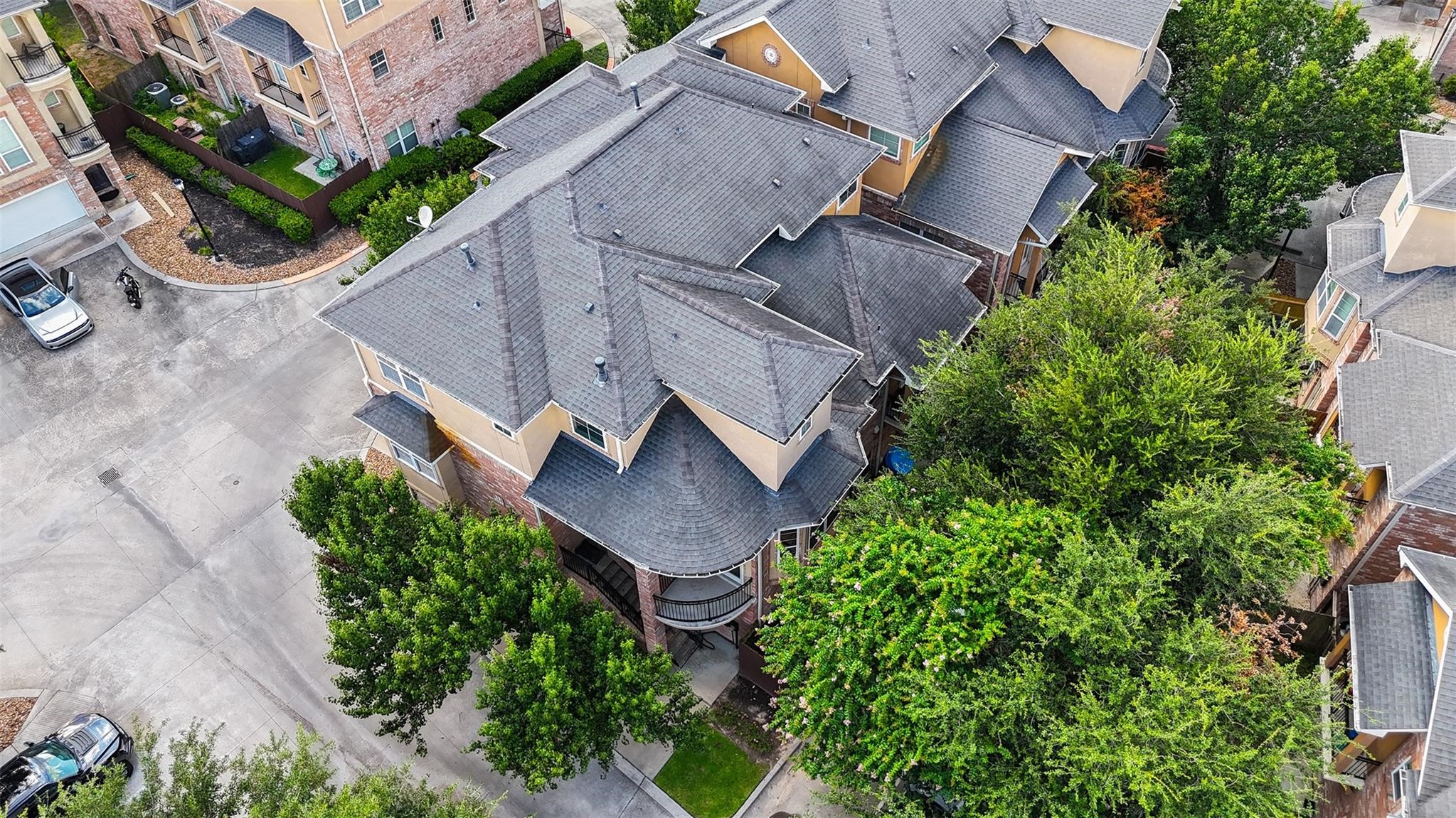 53 Versante Court Houston, TX 77070 - Photo 26 of 30 an aerial view of a house