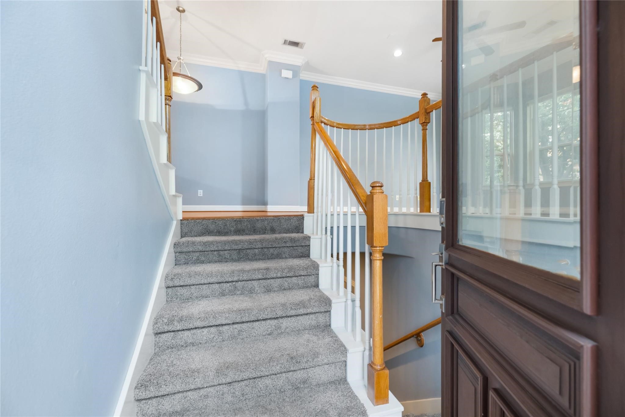 53 Versante Court Houston, TX 77070 - Photo 4 of 30 a view of entryway