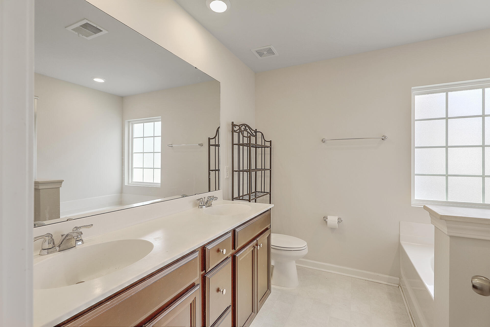 5014 White Cedar Road Ladson, SC 29456 - Photo 10 of 36 1R3A9088_89_90_91_92_93_94