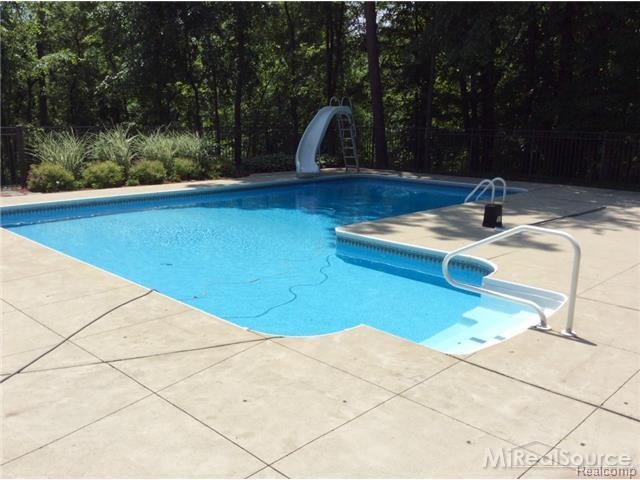 53289 Baker Road Chesterfield, MI 48047 - Photo 7 of 42