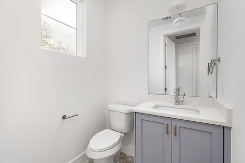 $549,000 | 408 Linden Street, Unit B, Austin, TX 78702