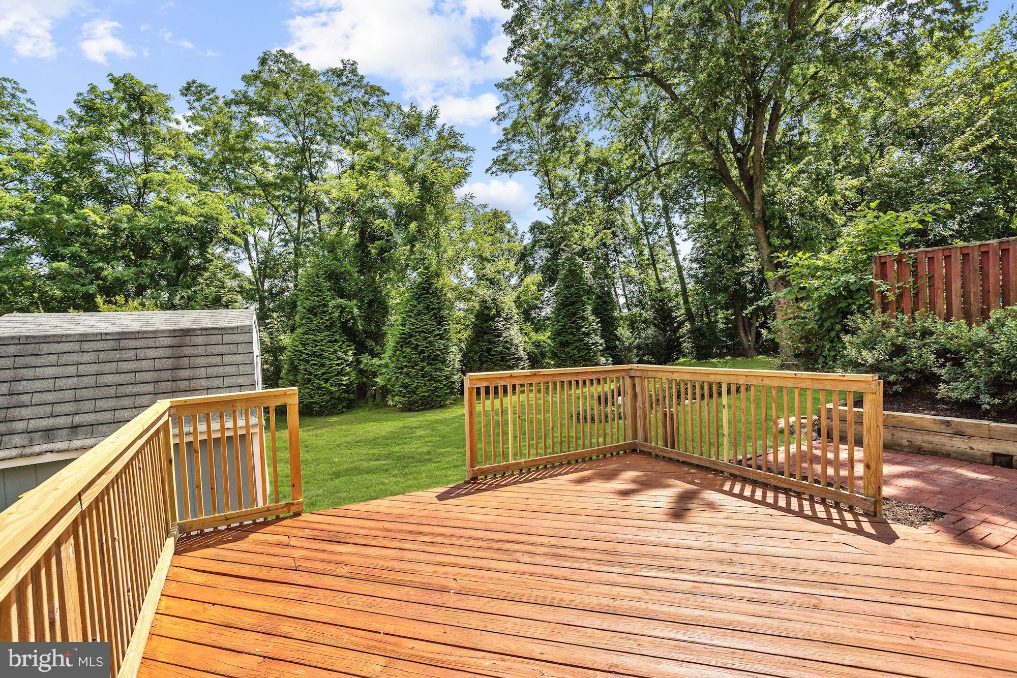 5821 Humblebee Road Columbia, MD 21045 - Photo 27 of 30 Deck