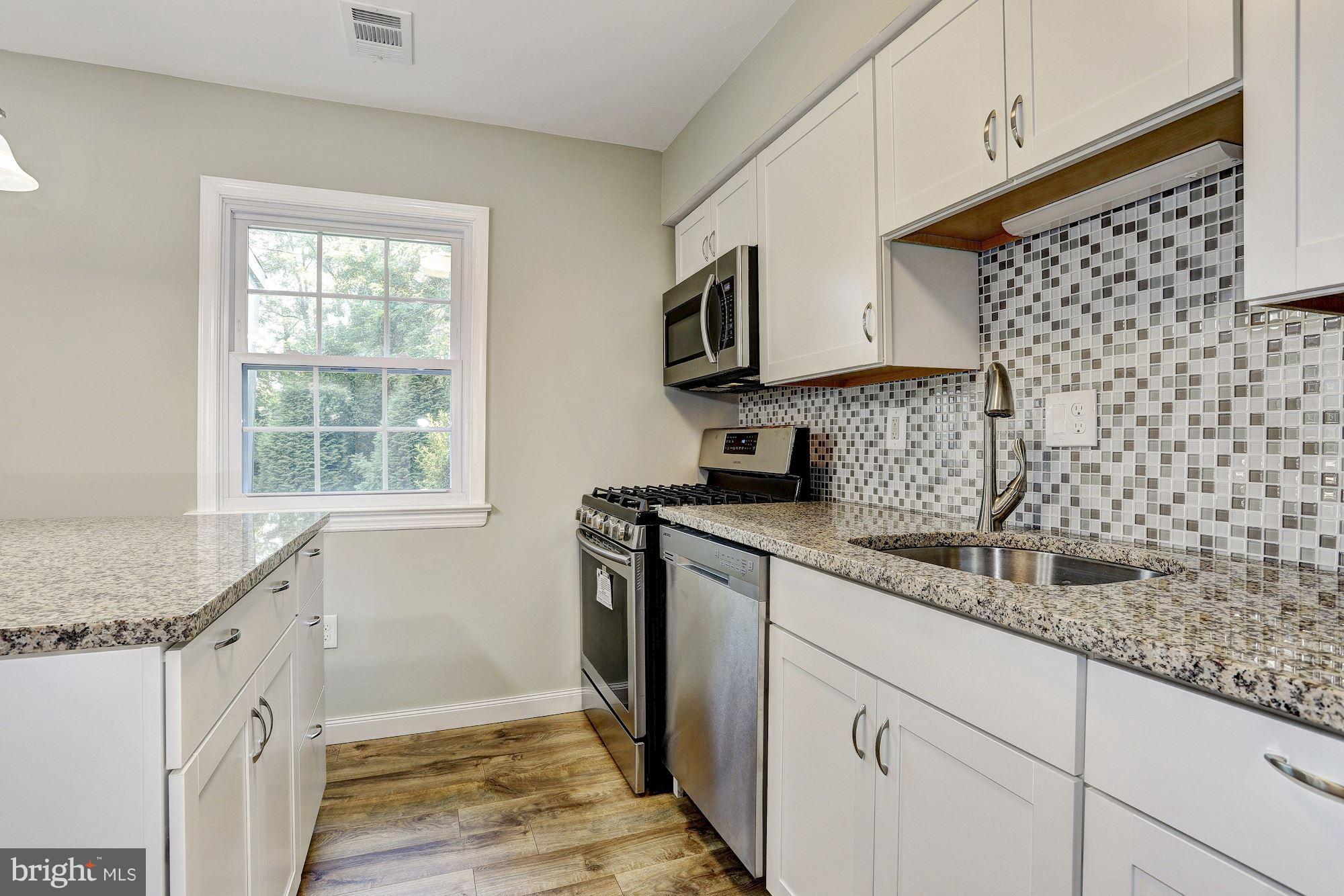5821 Humblebee Road Columbia, MD 21045 - Photo 5 of 30 Kitchen