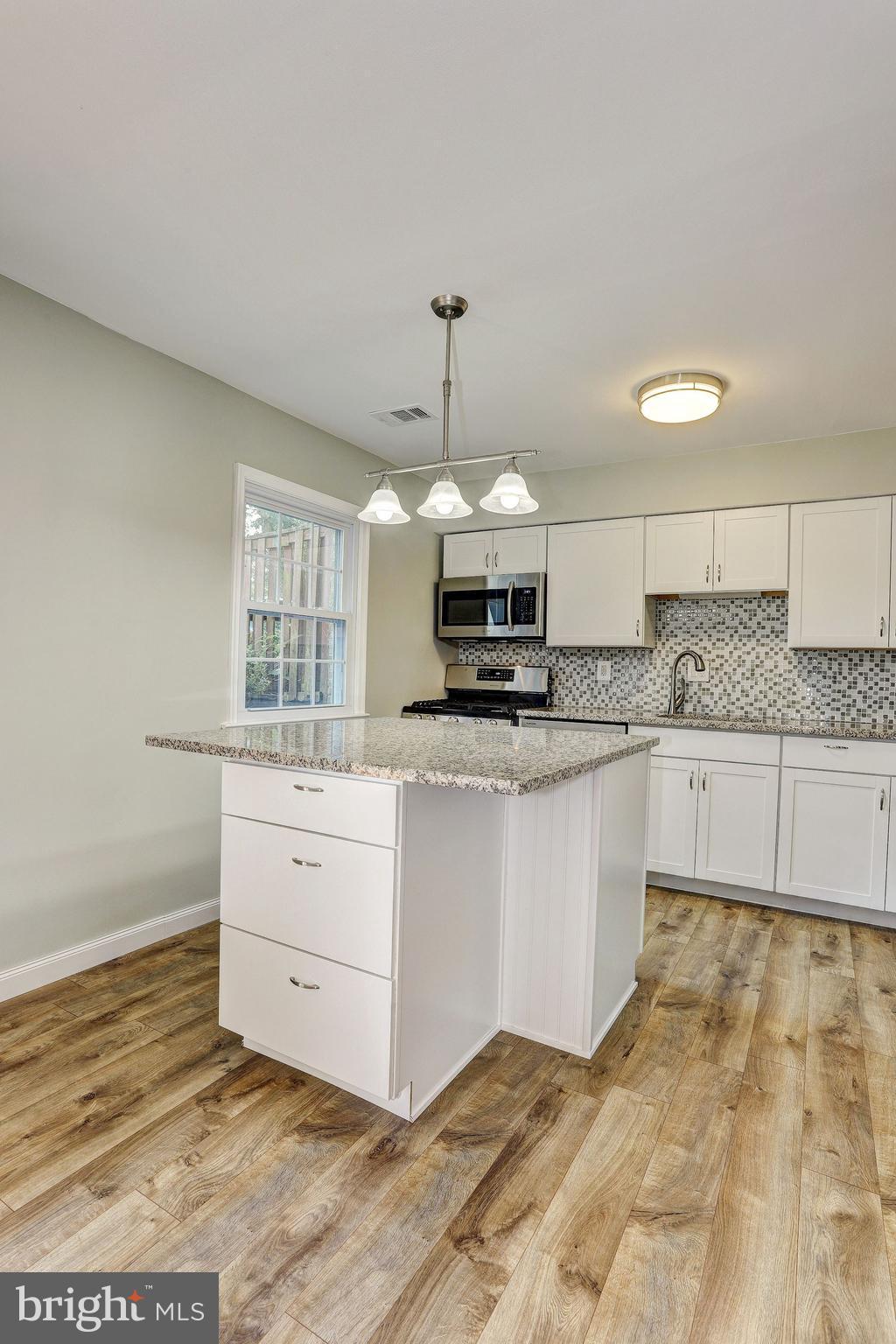 5821 Humblebee Road Columbia, MD 21045 - Photo 7 of 30 Kitchen
