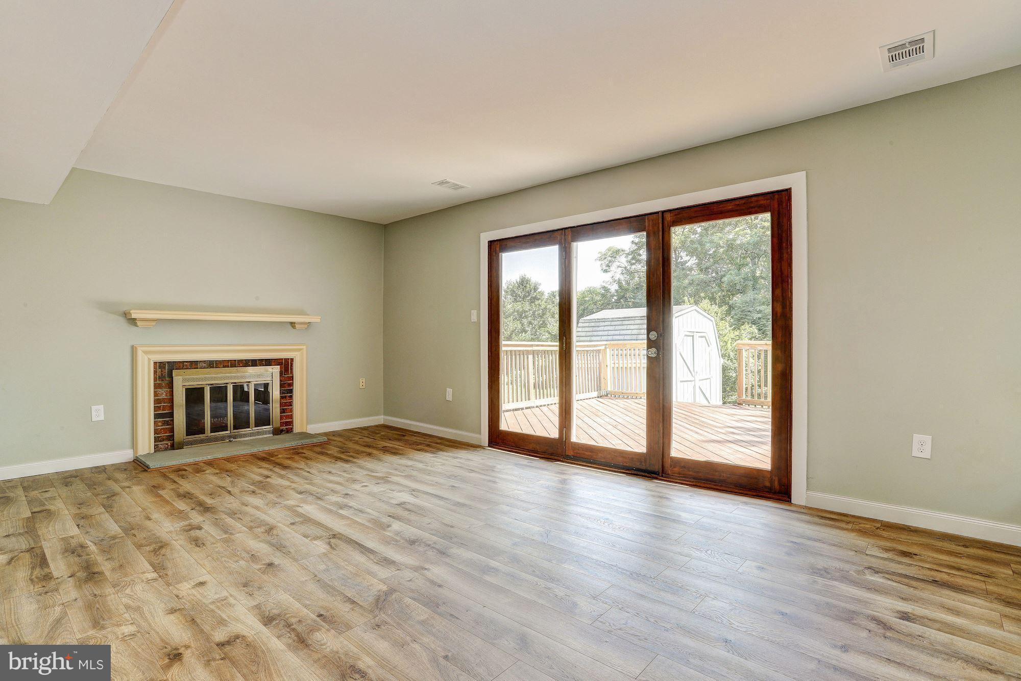 5821 Humblebee Road Columbia, MD 21045 - Photo 10 of 30 Family Room