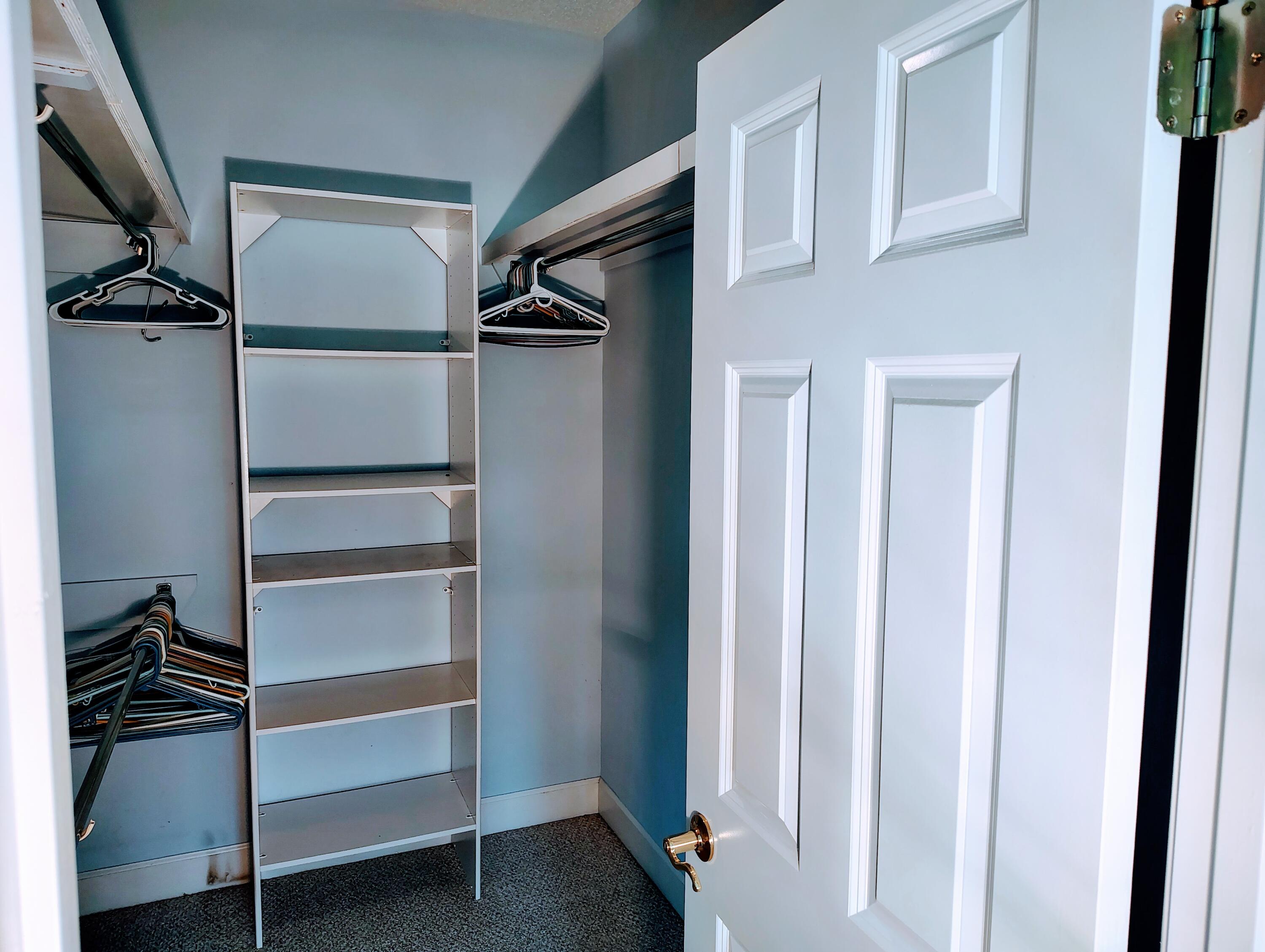 29 Lake Arbu Drive Manning, SC 29102 - Photo 31 of 54 Owner Walk-in Closet