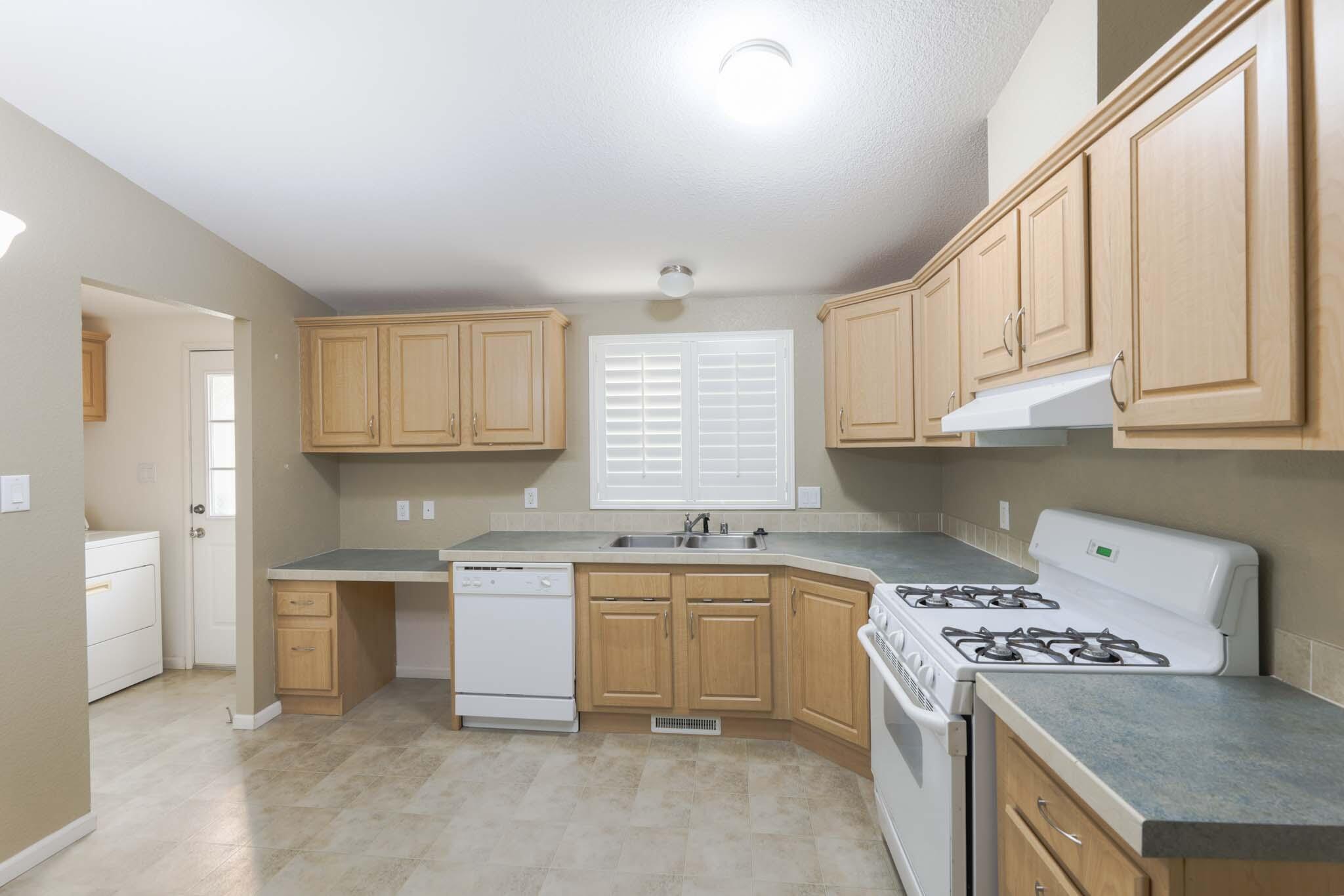 14784 Ravine Road Redding, CA 96003 - Photo 4 of 17 FE5A3655-HDR