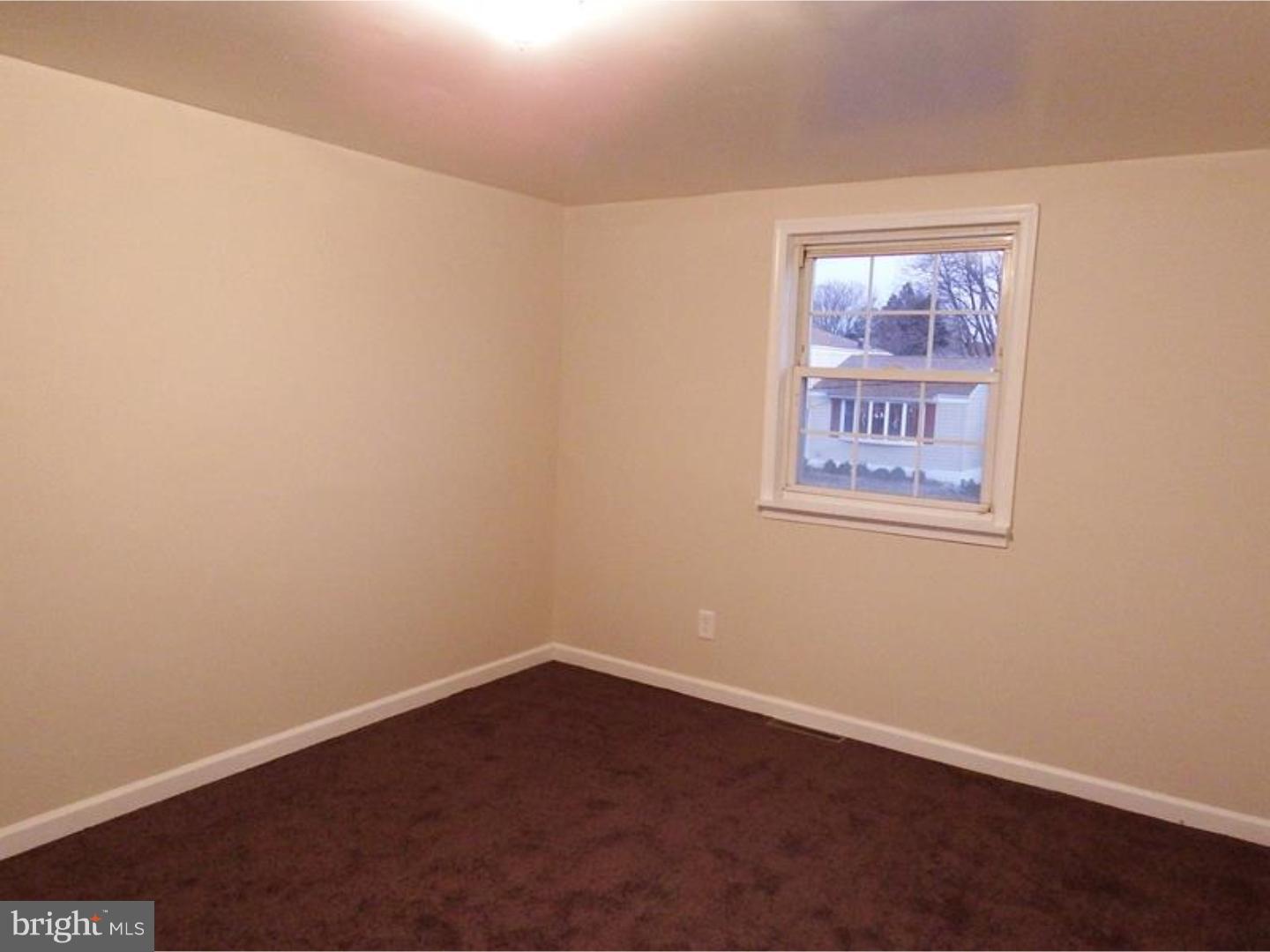 9736 Chapel Road Philadelphia, PA 19115 - Photo 11 of 17