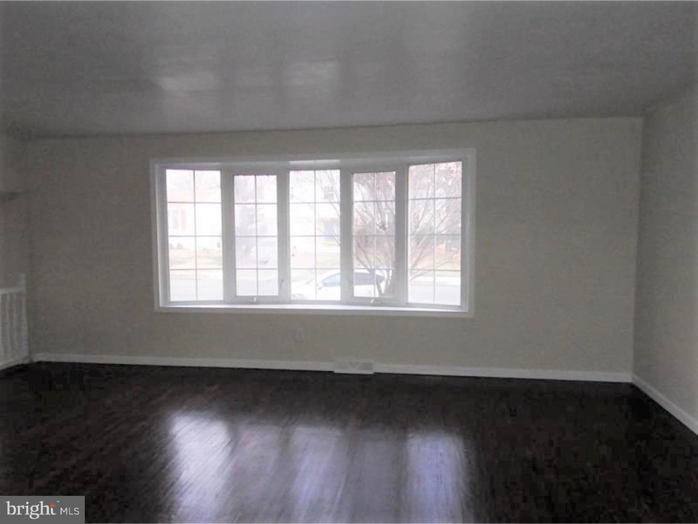 9736 Chapel Road Philadelphia, PA 19115 - Photo 3 of 17