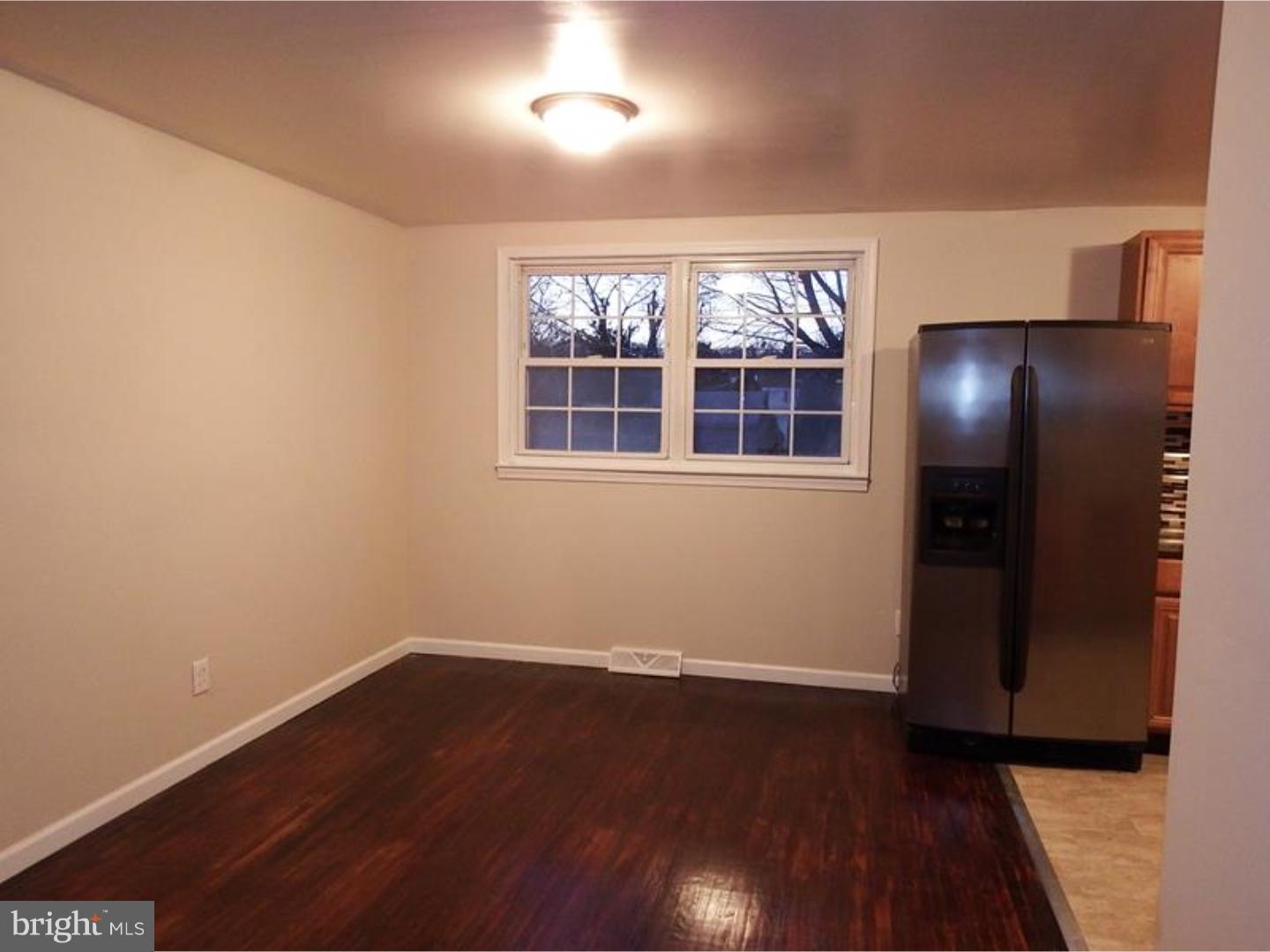 9736 Chapel Road Philadelphia, PA 19115 - Photo 4 of 17
